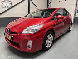Rood, metallic lak Gebruikt 2011 Toyota Prius Business Edition Hatchback | € 6.950 (Eerlijke prijs)