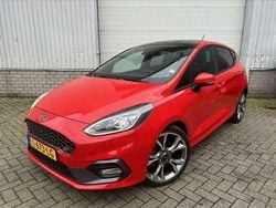 Rood Gebruikt 2018 Ford Fiesta S Sedan | € 15.999 (Goede deal)