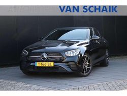 Zwart Gebruikt 2023 Mercedes E300 AMG line Sedan | € 46.950 (Eerlijke prijs)