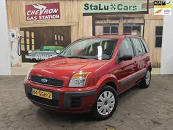 Rood Gebruikt 2008 Ford Fusion Cool & Sound Edition MPV | € 3.750 (Duur)