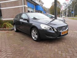 Grijs Gebruikt 2011 Volvo V60 Kinetic Stationwagen | € 7.490 (Iets duurder)