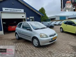 Grijs Gebruikt 1999 Toyota Yaris Hatchback | € 999