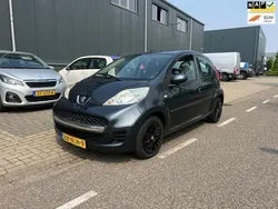Grijs Gebruikt 2010 Peugeot 107 Urban Move Hatchback | € 2.499 (Eerlijke prijs)