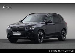 M carbonschwarz metallic (donker zwart metallic) Gebruikt 2022 BMW iX3 Comfort Edition SUV | € 44.880 (Eerlijke prijs)