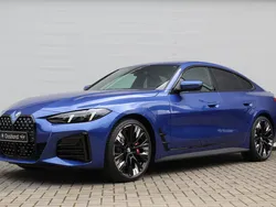 Blauw Nieuw 2025 BMW 420 Executive Coupé | € 90.611