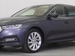 Grijs Gebruikt 2021 Skoda Octavia Business Line Stationwagen | € 20.800 (Goede deal)