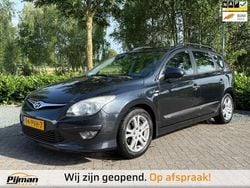 Zwart Gebruikt 2011 Hyundai i30 Stationwagen | € 2.395 (Eerlijke prijs)
