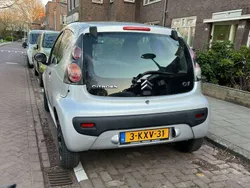 Zilver Gebruikt 2011 Citroën C1 SELECTION Hatchback | € 2.950 (Eerlijke prijs)