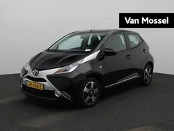 Zwart Gebruikt 2015 Toyota Aygo X-wave Hatchback | € 8.900 (Eerlijke prijs)