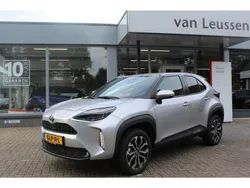 Grijs Gebruikt 2024 Toyota Yaris Cross SUV | € 28.900 (Eerlijke prijs)