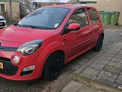Rood Gebruikt 2012 Renault Twingo Collection Hatchback | € 3.000 (Eerlijke prijs)