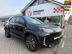 Zwart Nieuw 2025 Toyota Yaris Cross SUV | € 32.950 (Eerlijke prijs)