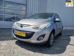 Grijs, metallic lak Gebruikt 2012 Mazda 2 Hatchback | € 1.650 (Super prijs)