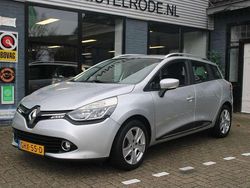 Grijs (metallic) Gebruikt 2015 Renault Clio GrandTour Expression Stationwagen | € 9.950 (Goede deal)