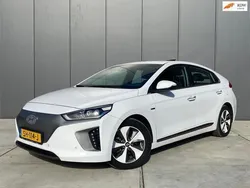 Wit Gebruikt 2018 Hyundai Ioniq Premium Sedan | € 14.900 (Eerlijke prijs)