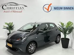 Grijs Gebruikt 2017 Toyota Aygo Hatchback | € 6.950 (Eerlijke prijs)