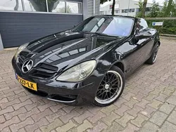 Zwart Gebruikt 2004 Mercedes SLK200 Cabriolet | € 7.955 (Eerlijke prijs)
