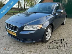 Blauw, metallic lak Gebruikt 2009 Volvo S40 Sedan | € 3.299