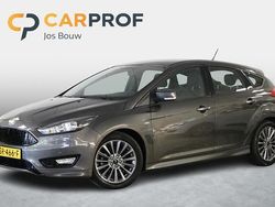 Grijs Gebruikt 2018 Ford Focus ST-Line Hatchback | € 12.450 (Eerlijke prijs)