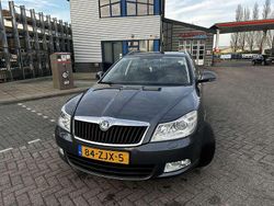 Grijs Gebruikt 2013 Skoda Octavia Elegance Stationwagen | € 5.499 (Goede deal)