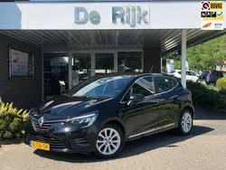 Zwart Gebruikt 2021 Renault Clio V Intens Hatchback | € 14.245 (Eerlijke prijs)