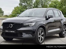 Zwart Gebruikt 2024 Volvo XC40 Plus SUV | € 46.995 (Eerlijke prijs)
