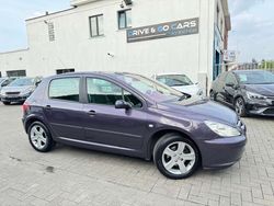 Paars Gebruikt 2002 Peugeot 307 Sedan | € 3.950