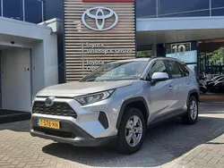 Grijs Gebruikt 2023 Toyota RAV4 Hybrid Active SUV | € 38.900 (Goede deal)