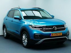 Groen, metallic lak Gebruikt 2021 VW T-Cross Life SUV | € 18.949 (Eerlijke prijs)