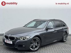 Grijs Gebruikt 2019 BMW 318 M Sport Stationwagen | € 19.895 (Eerlijke prijs)