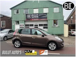 Bruin Gebruikt 2010 Renault Scénic III Privilege MPV | € 4.950 (Eerlijke prijs)