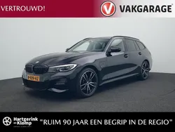 Zwart Gebruikt 2021 BMW 320 Executive Stationwagen | € 33.950 (Iets duurder)