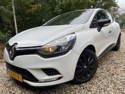 Wit Gebruikt 2017 Renault Clio IV Life Hatchback | € 6.850 (Eerlijke prijs)