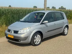 Beige Gebruikt 2005 Renault Scénic II Komfort MPV | € 1.350 (Eerlijke prijs)