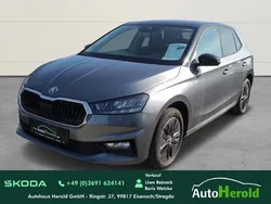 Grijs Gebruikt 2022 Skoda Fabia Ambition Sedan | € 22.228 (Super prijs)