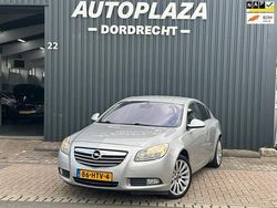 Grijs Gebruikt 2009 Opel Insignia Business Hatchback | € 1.995