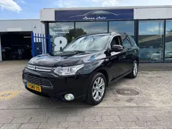 Zwart Gebruikt 2013 Mitsubishi Outlander P-HEV Instyle MPV | € 9.950 (Goede deal)