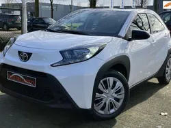 Wit Gebruikt 2024 Toyota Aygo Play Hatchback | € 16.750 (Eerlijke prijs)
