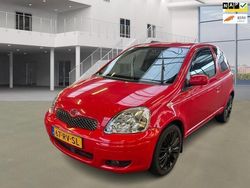 Rood Gebruikt 2005 Toyota Yaris Hatchback | € 1.650 (Eerlijke prijs)