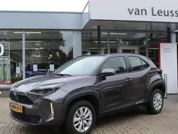 Grijs Gebruikt 2024 Toyota Yaris Cross SUV | € 28.900 (Eerlijke prijs)