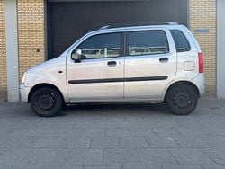 Grijs Gebruikt 2003 Opel Agila Elegance Hatchback | € 1.250 (Eerlijke prijs)