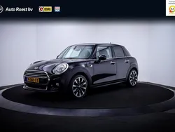 Zwart Gebruikt 2016 Mini Cooper Business Hatchback | € 13.925 (Goede deal)