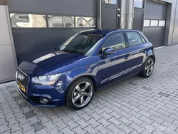 Blauw Gebruikt 2012 Audi A1 Sportback Attraction Hatchback | € 5.950 (Eerlijke prijs)