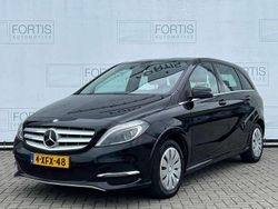 Zwart Gebruikt 2014 Mercedes B200 Ambition MPV | € 7.900