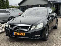 Zwart Gebruikt 2009 Mercedes E500 Avantgarde Sedan | € 17.950