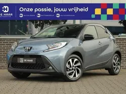 Grijs, metallic lak Gebruikt 2024 Toyota Aygo Pulse Hatchback | € 19.400 (Eerlijke prijs)