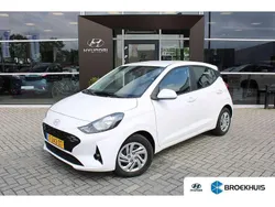 Wit Gebruikt 2023 Hyundai i10 Comfort Hatchback | € 14.900 (Eerlijke prijs)