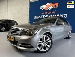 Grijs, metallic lak Gebruikt 2011 Mercedes C180 Avantgarde Sedan | € 9.250 (Eerlijke prijs)