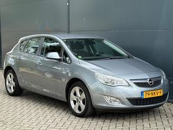 Grijs Gebruikt 2010 Opel Astra Edition Hatchback | € 3.445 (Eerlijke prijs)