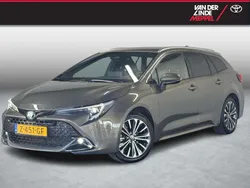 Groen, metallic lak Gebruikt 2024 Toyota Corolla Stationwagen | € 33.450 (Duur)